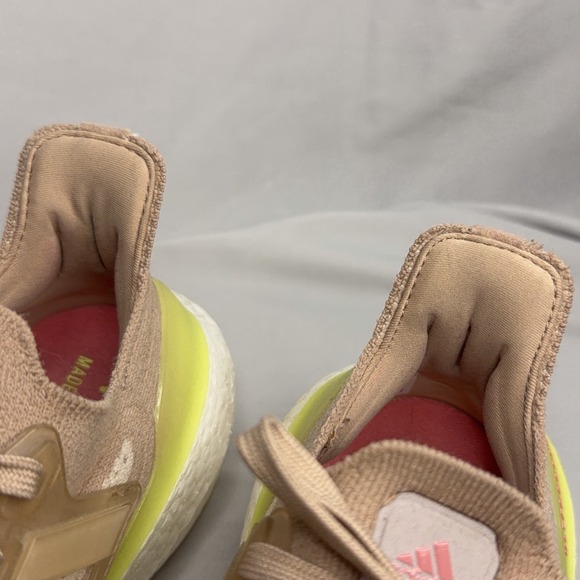 Adidas Trainers Womens 7 UltraBoost 21 Ash Pearl Pink Road Running Light Shoes - Picture 15 of 15